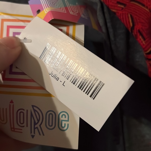 NWT Lularoe Julia dress Sz L in grey with deep red printed sleeves. - Picture 4 of 6